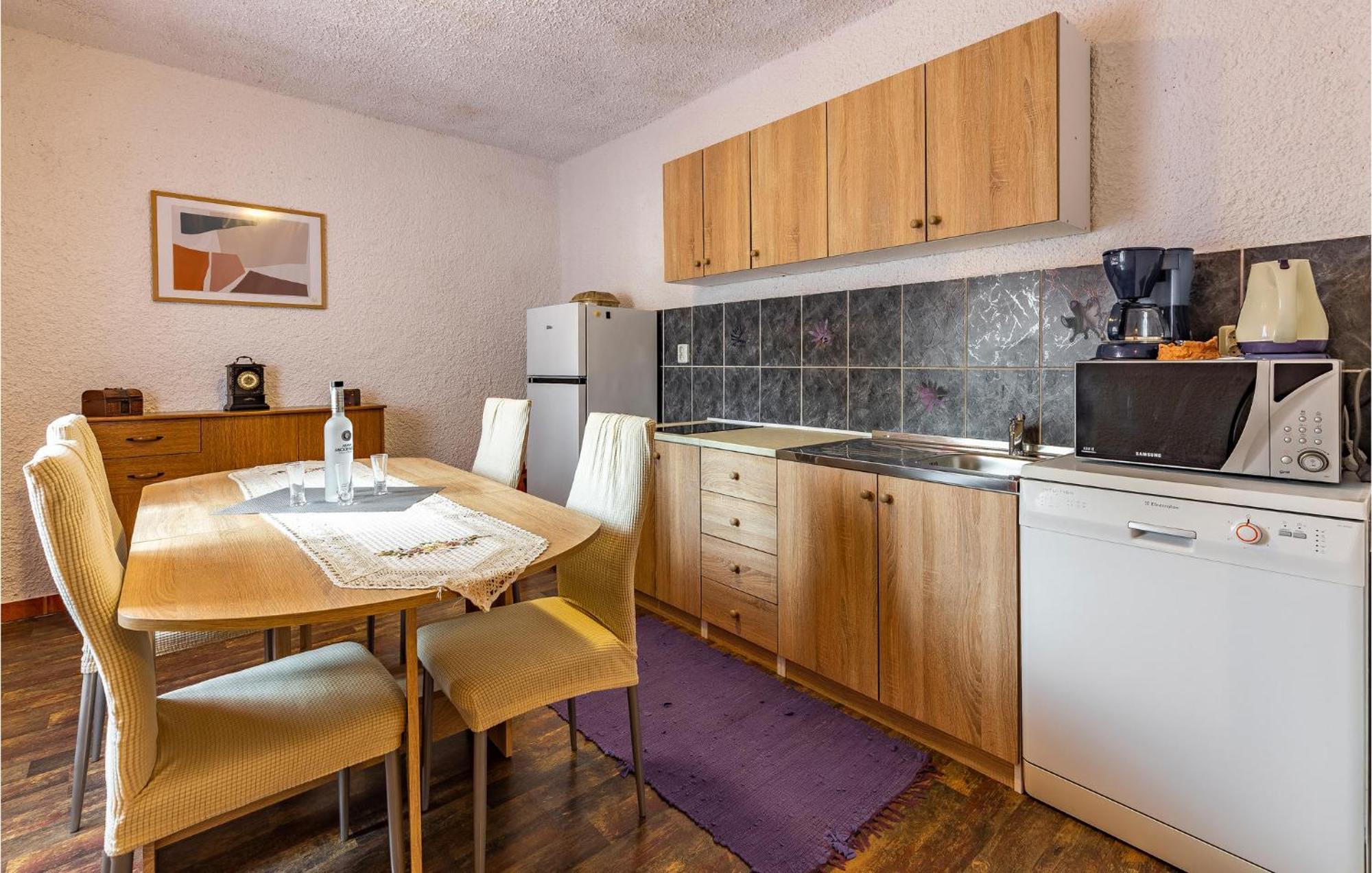 Lovely Apartment In Premantura With Wifi Exteriör bild