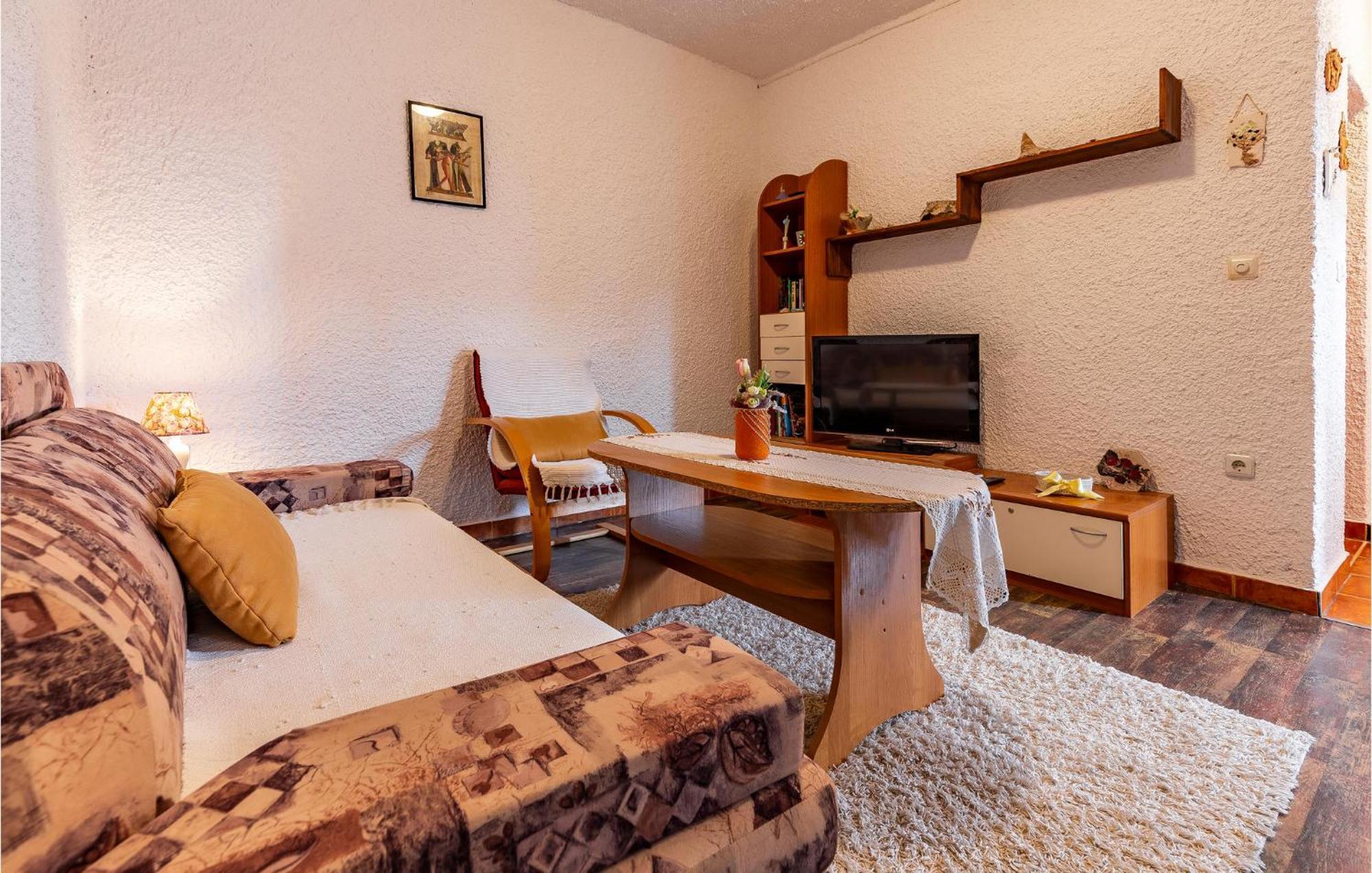 Lovely Apartment In Premantura With Wifi Exteriör bild